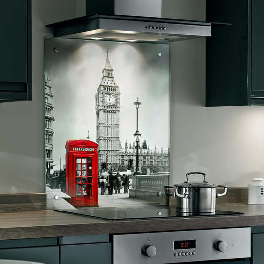 London splashback featuring Big Ben and a red phone box on a monochrome background in a modern kitchen.